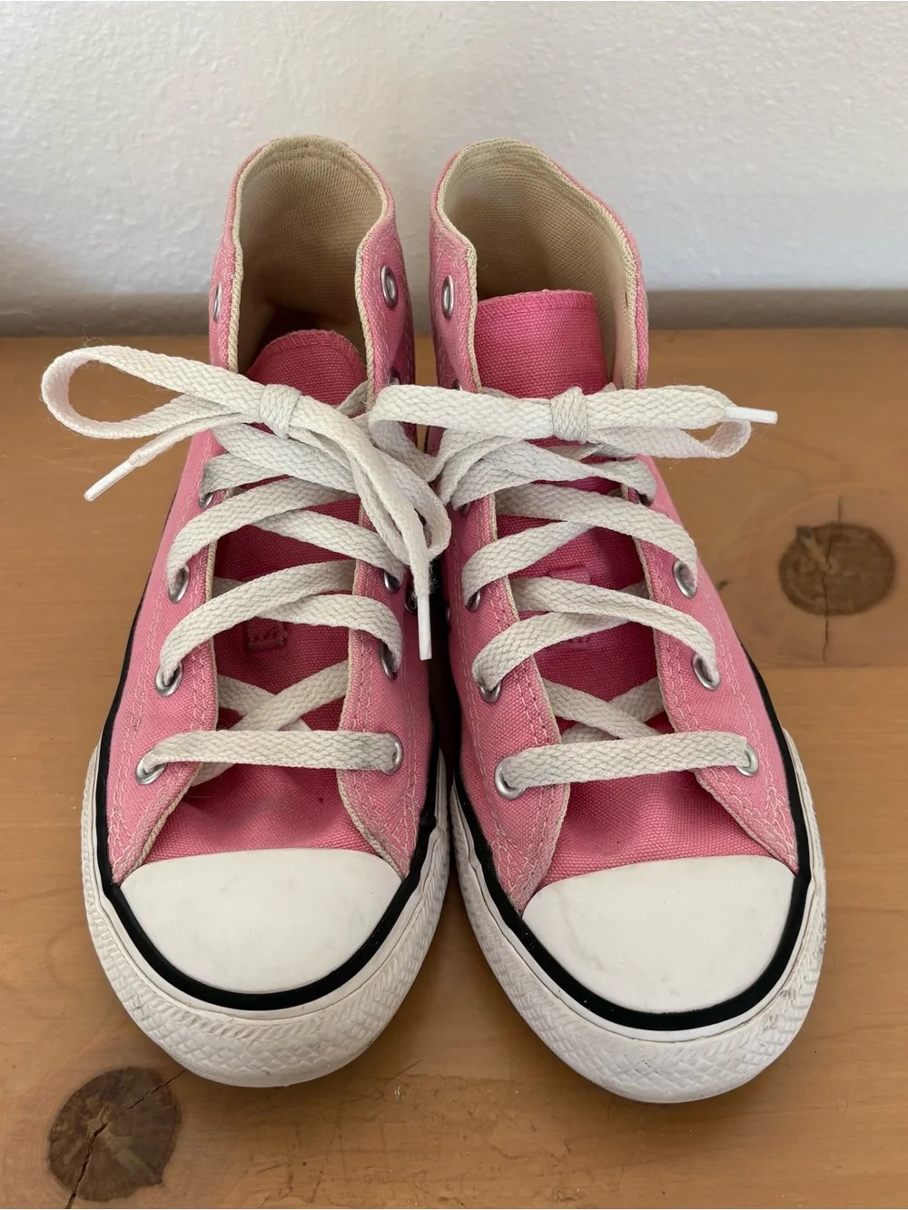 Converse Youth Pink Canvas High Top Sneaker (Pink/White) Size 1